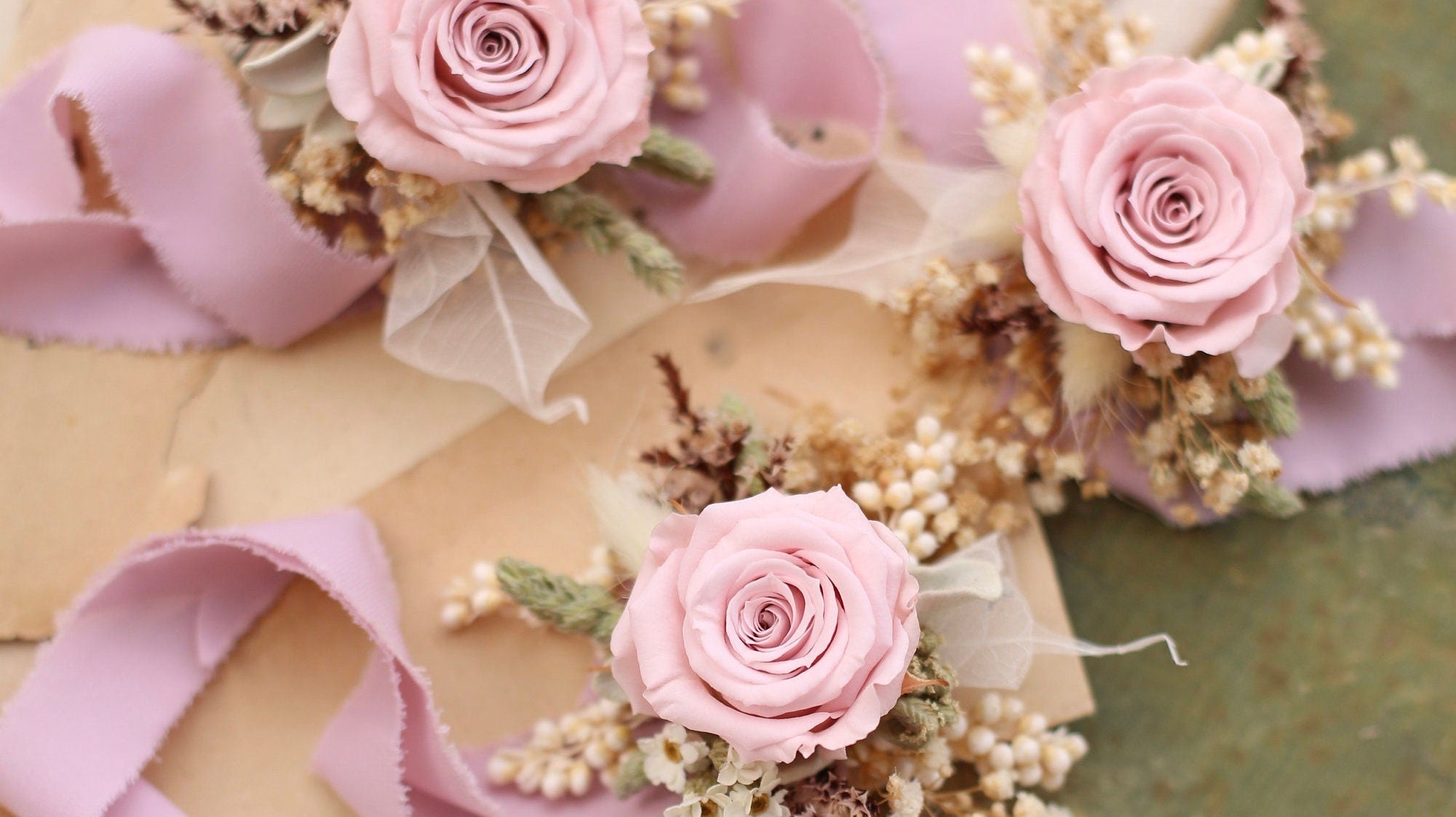 Your Complete Wedding Flower Guide: Bouquets, Boutonnières, and Corsages That Bloom Together